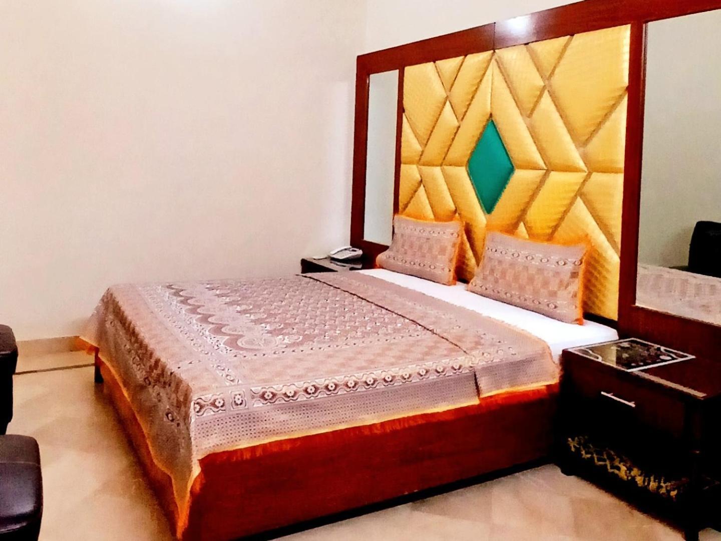 Subhan Palace Guest House Karachi Esterno foto